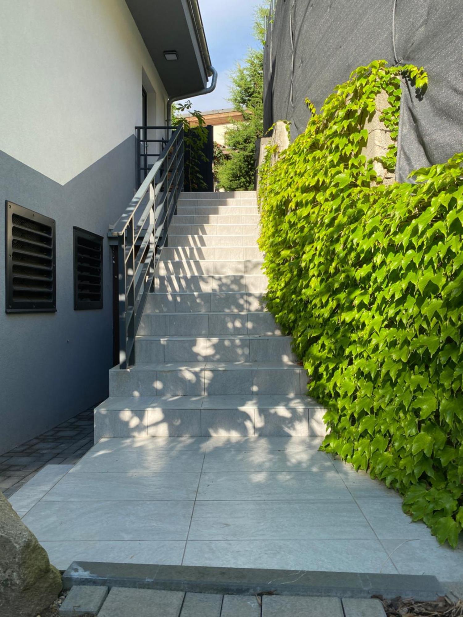 Rosemary Apartment 브라티슬라바 외부 사진